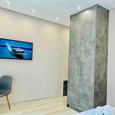 Port Twins Suites No2 比雷埃夫斯 外观 照片