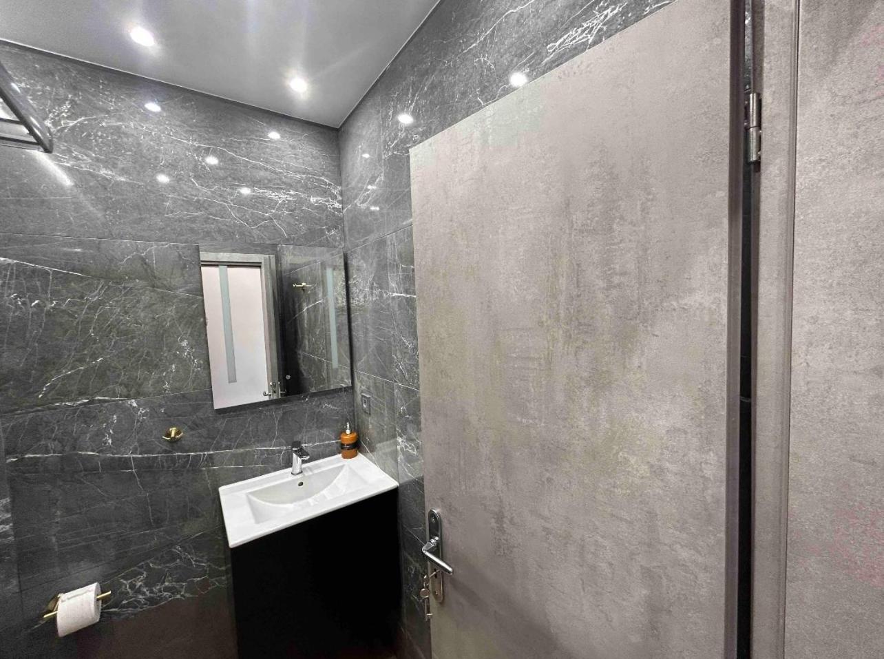 Port Twins Suites No2 比雷埃夫斯 外观 照片